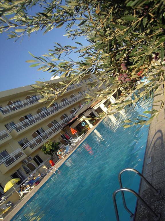 לימסול Sunquest Gardens Holiday Resort מראה חיצוני תמונה